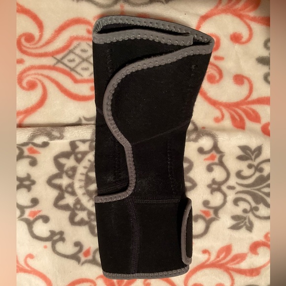 Ace Knee Support - Picture 5 of 6